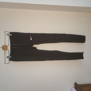 Nike Dri Fit black leggins in size Small.
